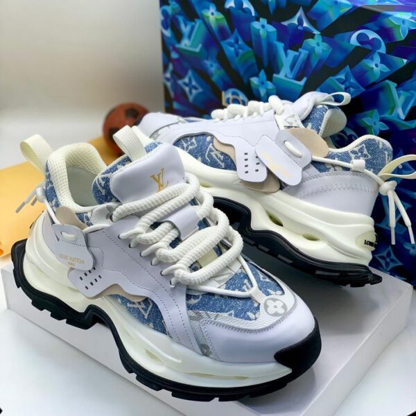 LOUIS VUITTON SNEAKERS