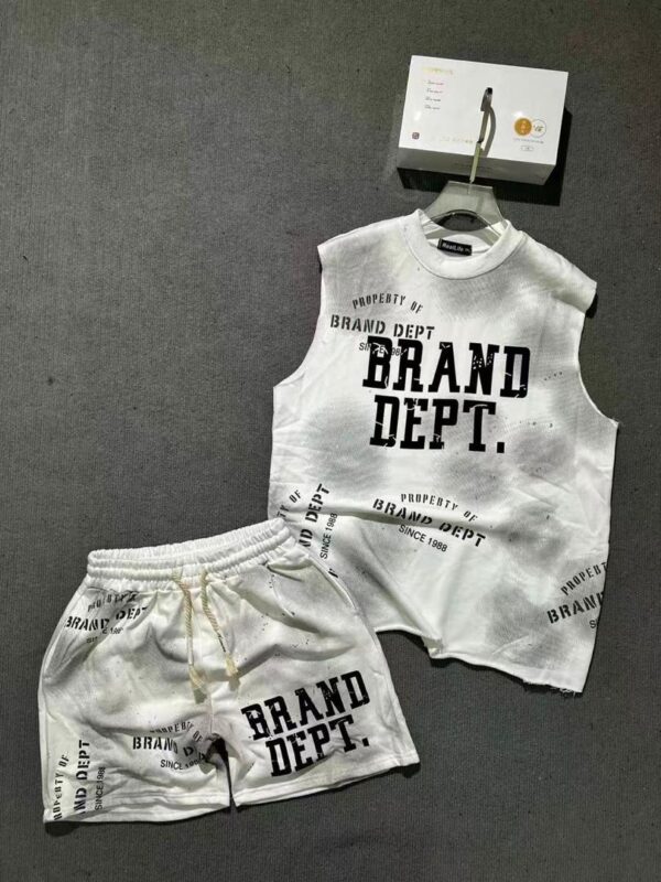 Classic Tank x Short Outfit