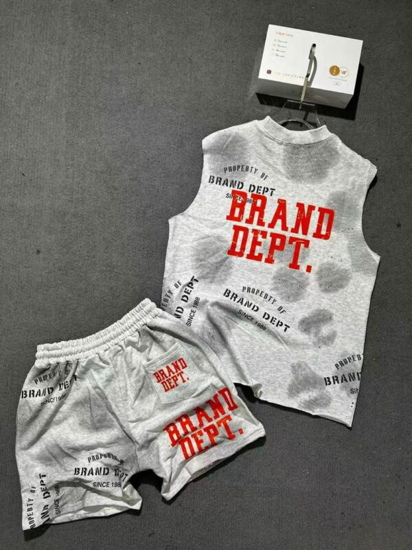 Classic Tank x Short Outfit