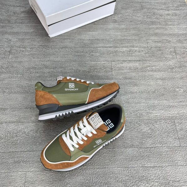 New Givenchy Kick