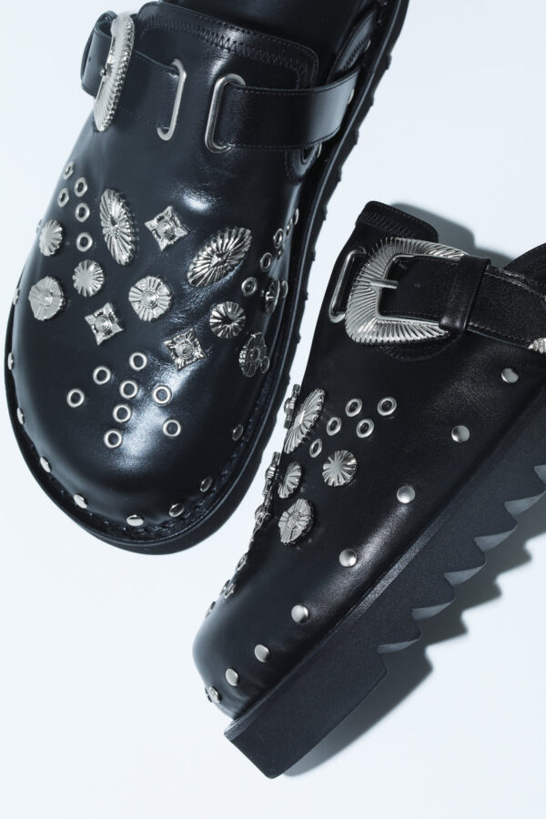 EYELET METAL SABOT by TOGA