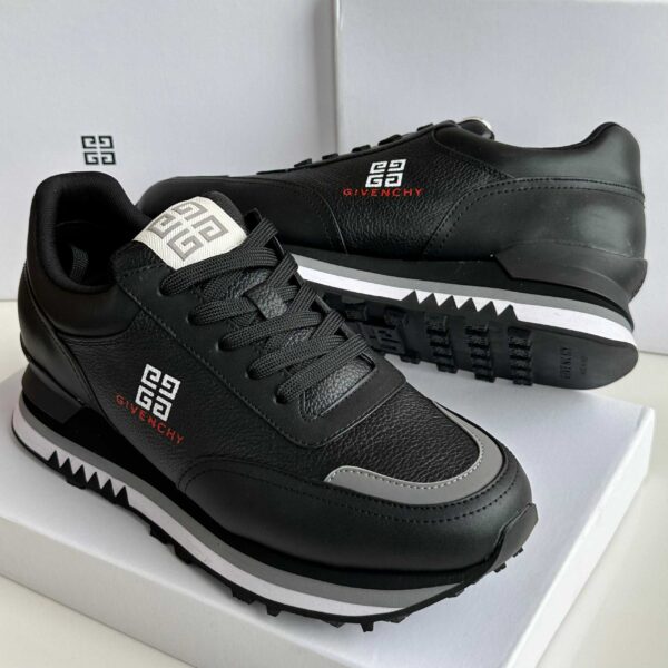 New Givenchy Kick