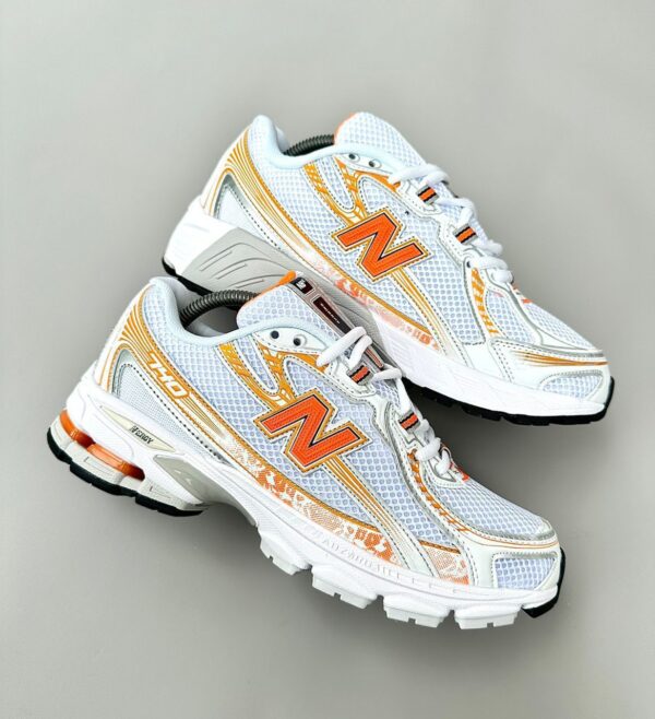 New Balance 740