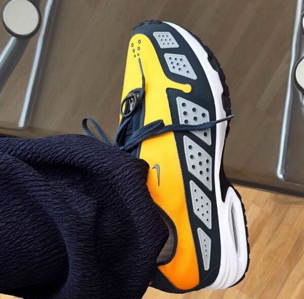 Nike Air Max Sunder Canyon Gold