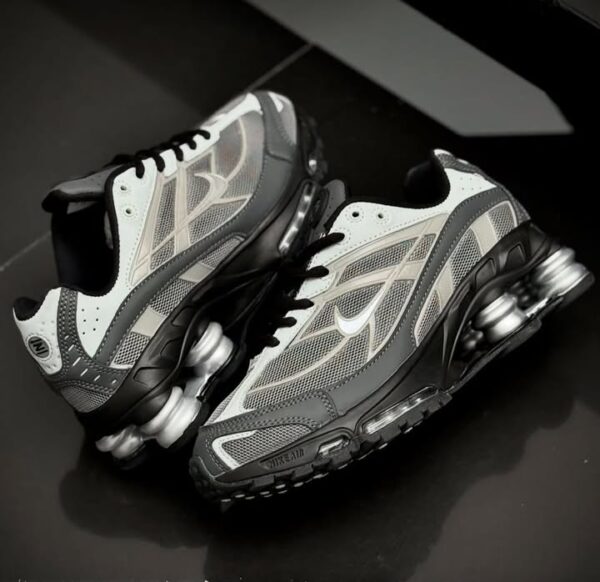 Nike Shox Ride 2 Supreme