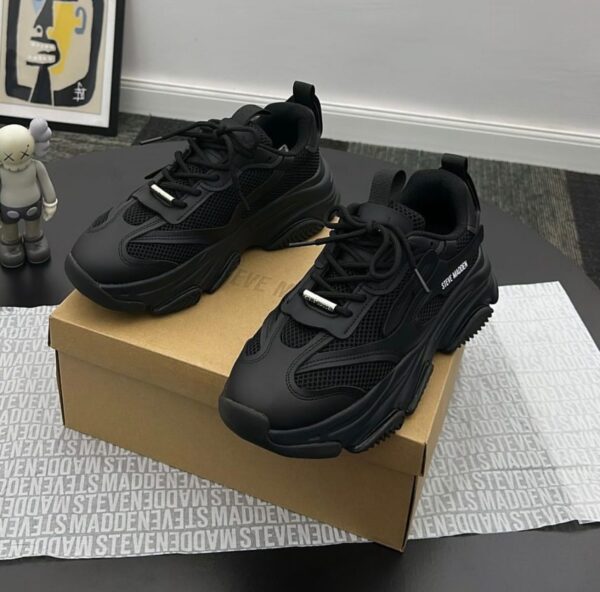 IMG-20260201-WA0009 Steve Madden kicks