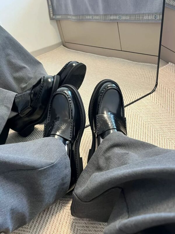 JCAESER Vampire Loafer