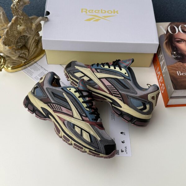 Reebok Road Ultra