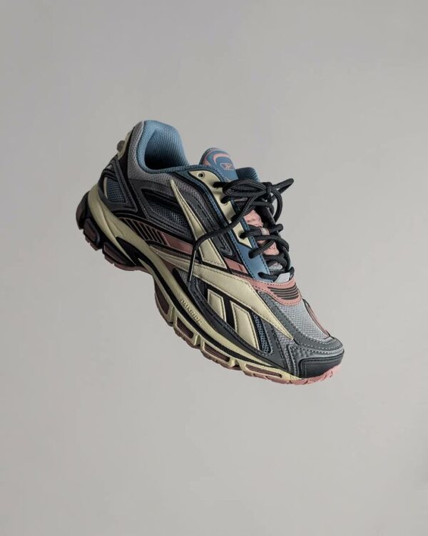 Reebok Road Ultra