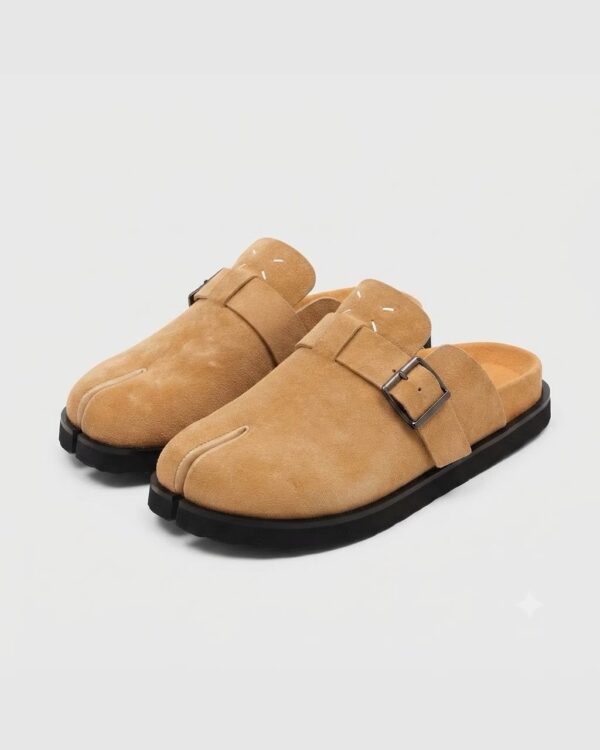 Men's Yellow Buckle Strap Split Toe Slip-On